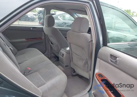 2006 Toyota Camry Xle z USA, uszkodzony, nr VIN 4T1BE30K16U109299